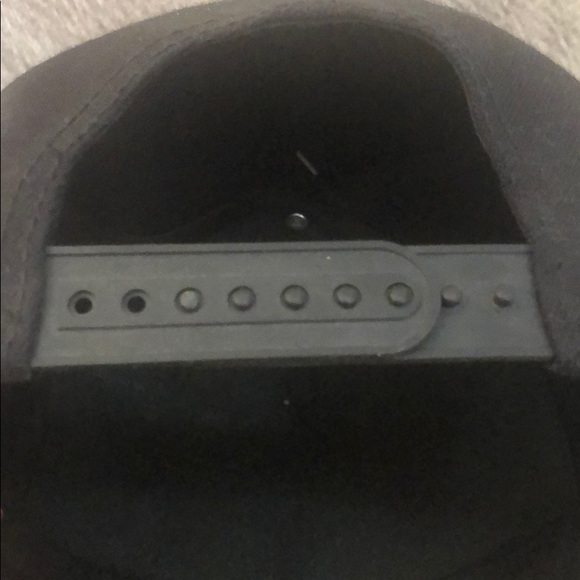 Kids Batman hat adjustable size - Picture 4 of 4